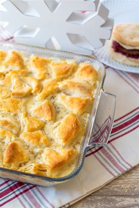 Sausage And Gravy Biscuit Casserole So Easy And Comforting