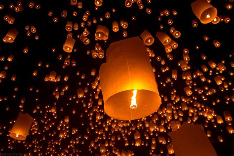 Chinese New Year Flying Lantern Lodged In Engine Delays Beijing