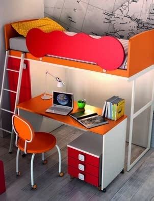 L'ottimizzazione dello spazio è molto importante per comporre con stile e in maniera razionale una camera da letto. Letto a castello per cameretta con armadio e scrivania ...
