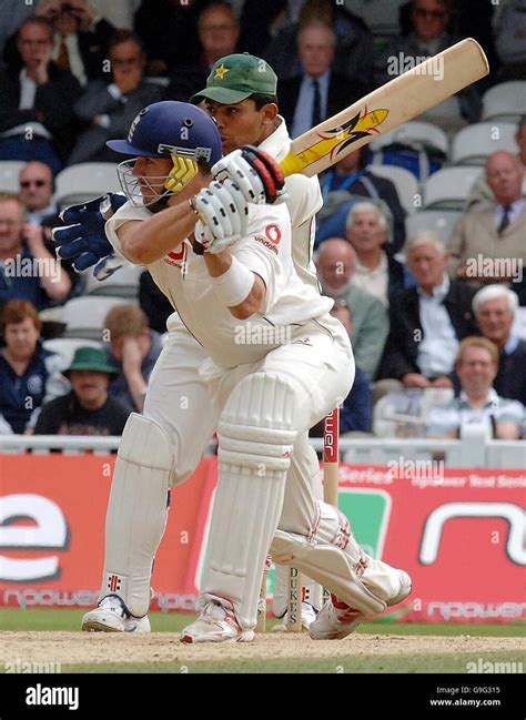 Englands Kevin Pietersen In Action Against Pakistan During The Fourth