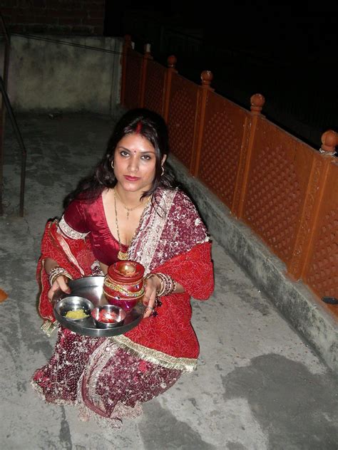 Pure Telugu Andhra Sexy Aunty Honeymoon Pics