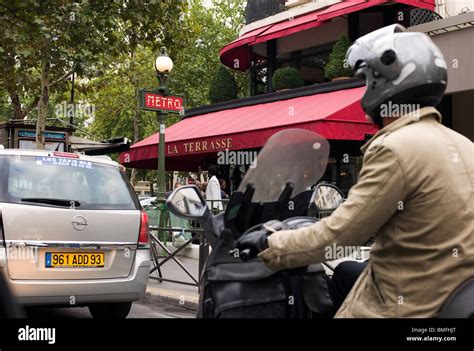 Paris Street Scenes Hi Res Stock Photography And Images Alamy