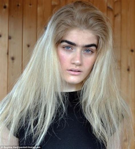 Model Shows Off Her Unibrow On Instagram Daily Mail Online