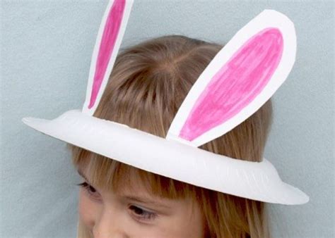 These are fun to do and—best of all—can really be helpful in teaching the young ones how to tell time. Easter hats and bonnets: it's DIY craft time! | HoneyKids Asia