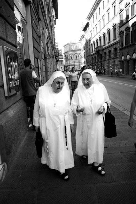 Pin By Ms Maine On Nuns Photography Italian People Black And White