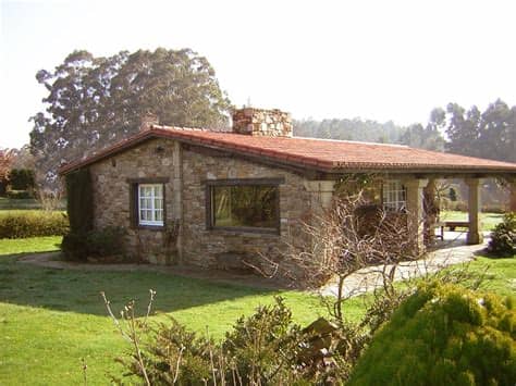 Parcela de 523 m2 completamente cerrada. Construcciones Rústicas Gallegas: Casa nº 14