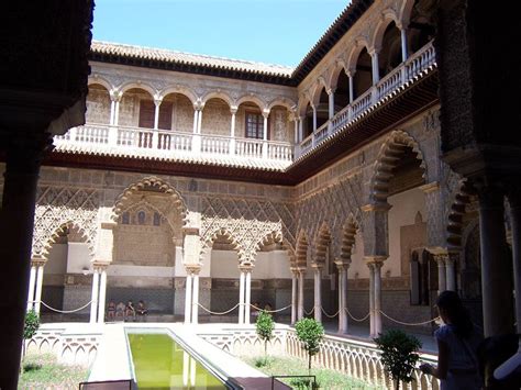 , andalusian spanish (with yeísmo) ) is the capital and largest city of the spanish autonomous community of andalusia and the province of seville. Quand l'Alcázar de Séville a-t-il été construit ...