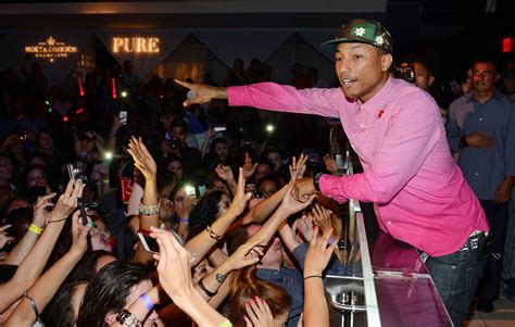 Photos Pharrell Williams Performs In Las Vegas Pure Nightclub