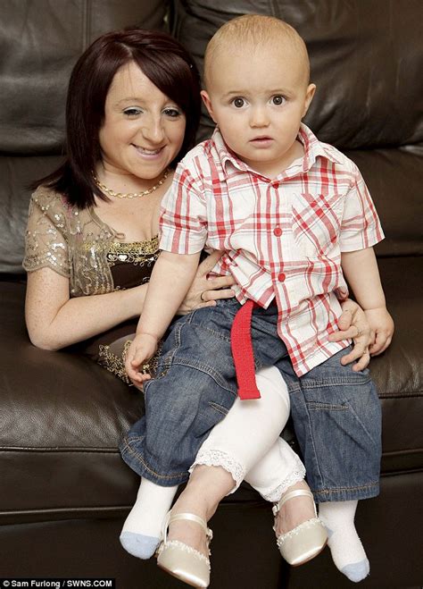 Meet Britains Smallest Mum Whose 14 Month Old Son Towers Over Her