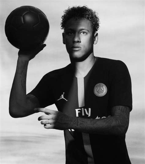 Jun 14, 2021 · el central francés de 28 años tiene decidido su futuro: Camisetas del PSG 2018/19 x Jordan