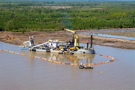 Dredge Pipe Flexible Hoses And Plastic Floaters For Port And Estuary