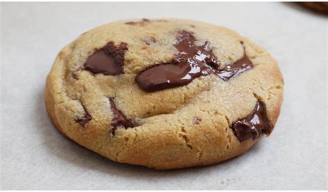 Gooey Chocolate Chip Cookie Recipe With Cookie Dough Center