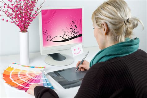Learn How to Become a Graphic Designer - Essentials