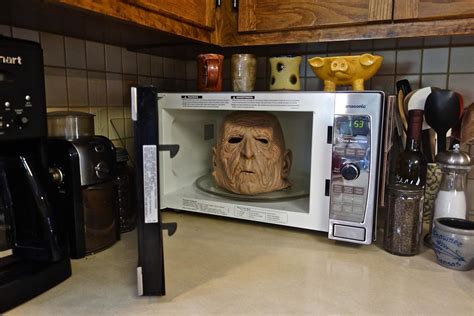 A Rare Crime Scene Photo Of Jeffrey Dahmers Microwave
