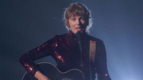 Taylor Swift Performs Betty For 1st Time At 2020 Acm Awards