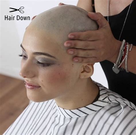Pin By David Connelly On Bald Women 09 Woman Shaving Bald Head Women Super Short Hair