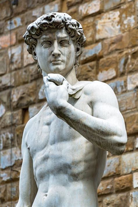 Statue Von Michelangelos David Vor Dem Palazzo Vecchio In Florenz