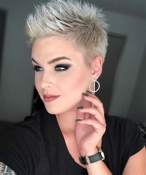 Subscribe to get very special mails from pixie. Pin by Iveta Sobotikova on Hair | Pixie účesy, Krátké ...