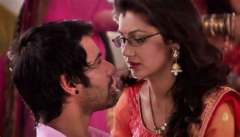 Kumkum Bhagya Preview Pragya Promises To Stand By Abhis Side Forever