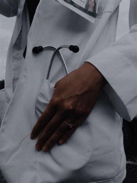 Pin By 𝑷𝒂𝒊𝒈𝒆 On Aes Career Nurse Aesthetic Medical Aesthetic Aesthetic Doctor