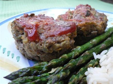 Our low fat nonstick meatloaf pan drains grease for delicious, nutritious meals! Pin on To Try