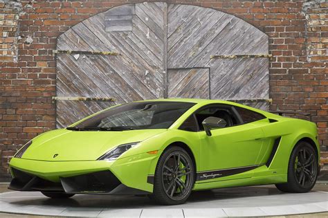 155 pounds lighter than the regular car and it gets an extra 10 hp. 2011 Lamborghini Gallardo LP570-4 Superleggera E-Gear