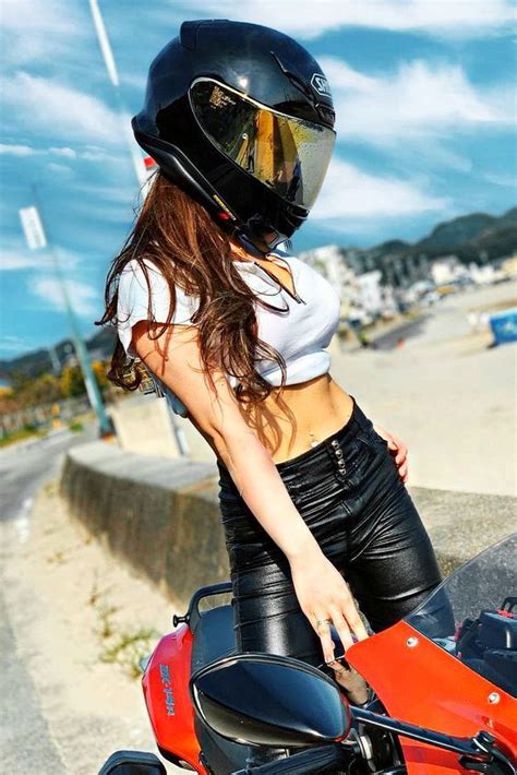 pin by trayaheee trayaheee on ulfhardzone in 2021 biker girl motorcycle women lady biker