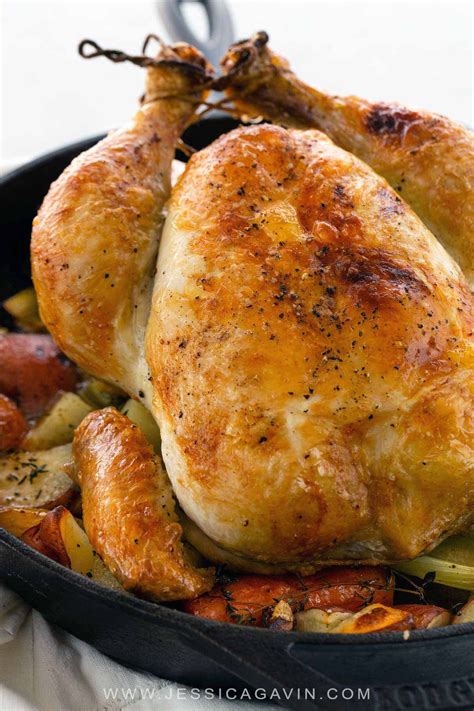 Anytime i pick up a whole chicken from the grocery store, my first instinct is always to roast it. Roasted Chicken | Recipe | Roast chicken recipes, Chicken recipes, Easy chicken recipes