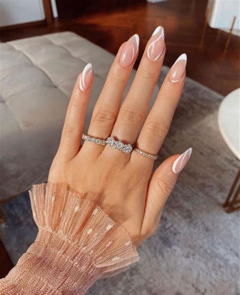 Pin By Soup For The Soul Blog On Nails Minimalist Nails Chic Nails
