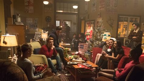 When toni catches him up on what's been going on, archie reaches out to the rest of the gang to. The "Riverdale" Creator Confirms What's to Come in Season ...