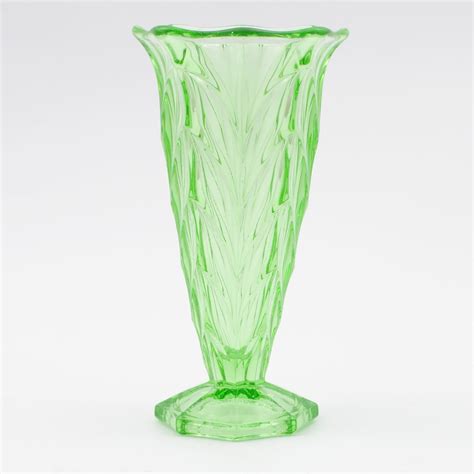 Uranium Glass Art Deco Vase 1930s Tresor Antiques And Vintage Design