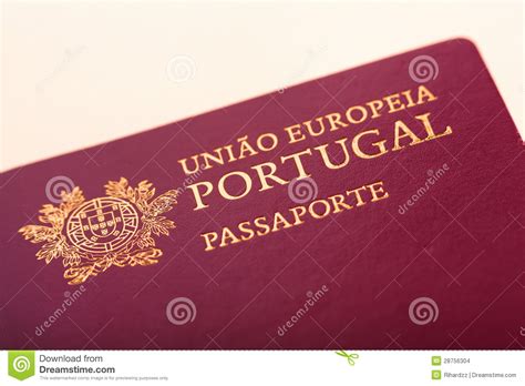 可证明其身分，并请外国官署保护，申请准予居留或通行。 一般分为外交护照、公务护照和普通护照。 官话指南． 卷四． 官话问答：「因想各国人民到处游历，既领有护照，地官就应当照章保护纔是。」 葡萄牙护照储蓄图象-下载1,302皇族释放照片
