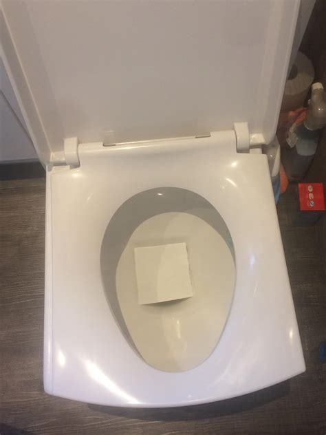 Toilet paper that doesn t stick to you. Hi guys, idk what this channels for, but I just dropped ...