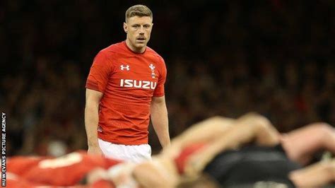 Rhys Priestland Baths Wales Fly Half In Talks With Cardiff Blues