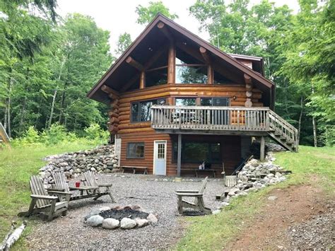 There is an additional refundable $200 deposit as well. Cabin, 1 Bedroom + Loft, 1 Bath, (Sleeps 4-6) - $205 avg ...