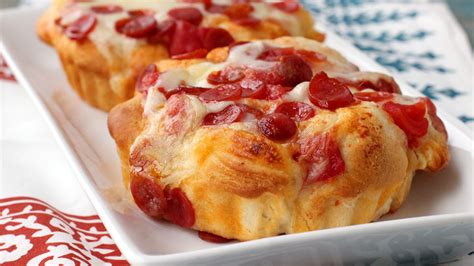 Pepperoni Pizza Monkey Bread Recipe From