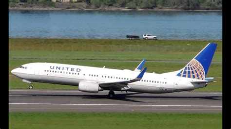 United Airlines Boeing 737 800 N76529 Takeoff From Pdx Youtube
