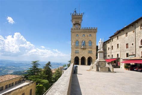 Repubblica di san marino, also known as the most serene republic of san marino, is a country in the apennine mountains. BILDER: Citta di San Marino | Franks Travelbox