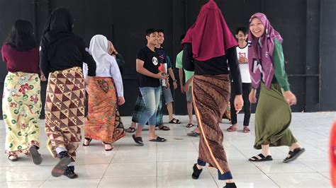 Tolong dijawabseni budaya kelas 8 smphal 191asal tari dan jenis. TUGAS SENI BUDAYA-TEATER - YouTube