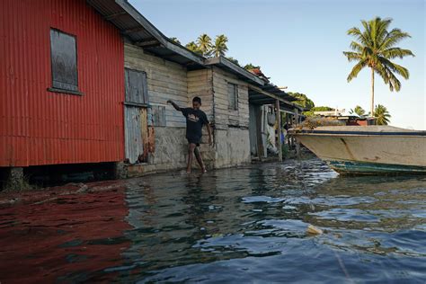 Rising Sea Levels Are Forcing Fijis Villagers To Relocate
