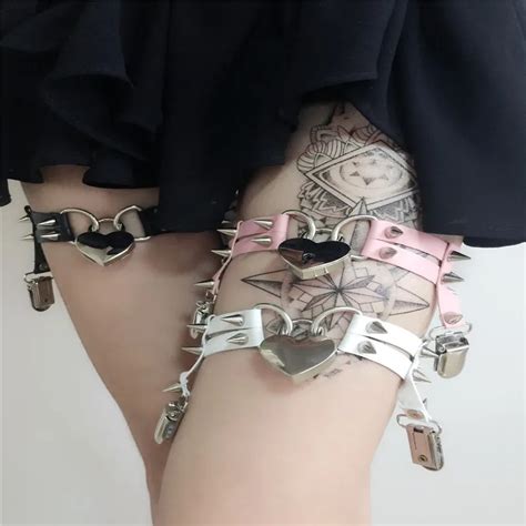 New Fashion Women Sexy Garters Belts Heart Rings Plug Size Dress Garters Harajuku Handmade