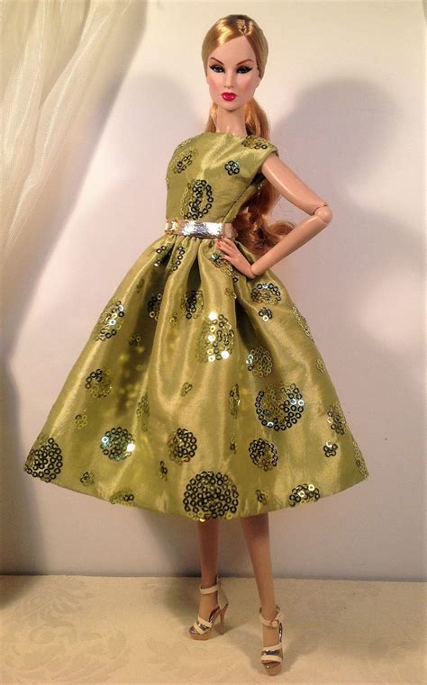 A Dress For The Party Diy Barbie Clothes Vintage Barbie Dolls