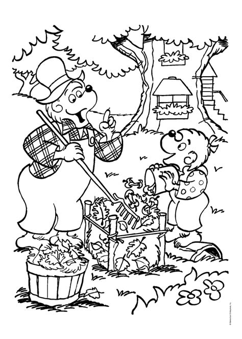 Big bears, small bears, pink bears and blue bears, yogi bear and pooh bear, wild bears and cuddly teddy bears. Berenstain Bears Halloween Coloring Pages - Coloring Home