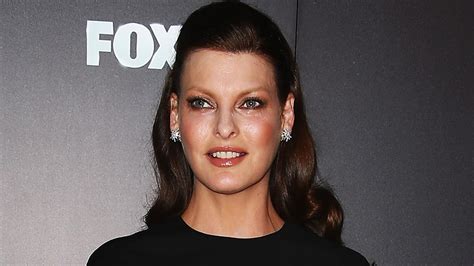 Linda Evangelista Has One Foot In The Grave After Being Diagnosed