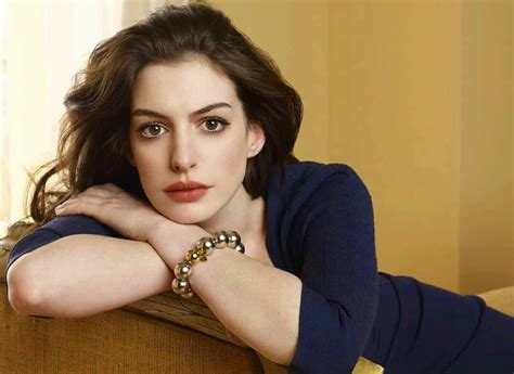 La Femme Dans Lart On Twitter Anne Hathaway