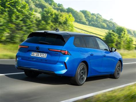 Vauxhall Astra Sports Tourer Phev 2022 Review Available New Medium