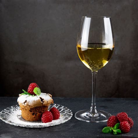 Riedel Vinum Sauvignon Blanc Dessert Wine Glass Set Of 2 6416 33 Glassware Uk Glassware