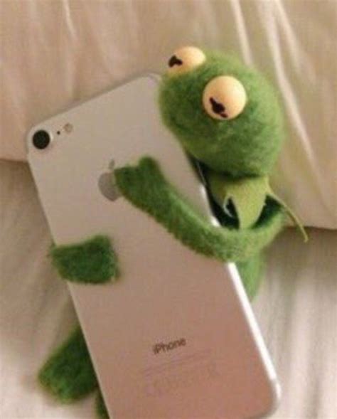 Kermit Hugging Phone Is Just So Sweet Kermit Meme Frog Meme Kermit