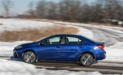 The official epa toyota corolla gas mileage estimates were measured in the conditions close to ideal so you can come up with different mpg range depending on the personal driving habits and road conditions. 2018 Toyota Corolla | Fuel Economy Review | Car and Driver