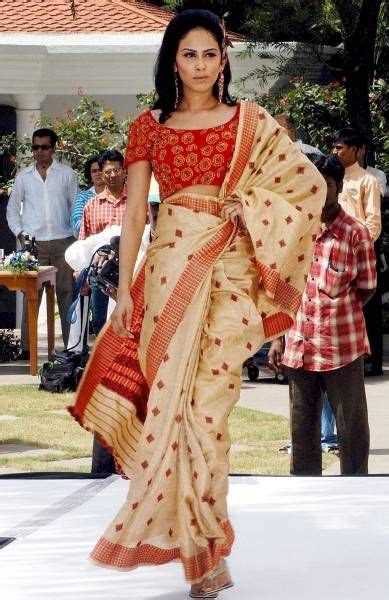 今に息づくサリー～インド伝統の衣装～ 写真特集 サリーのスタイルまとめ ファッションアイデア サリー
